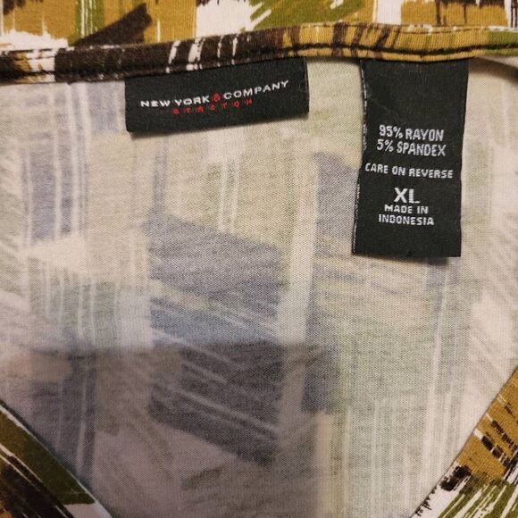 New York and Co. Patterned Women's Blouse Size XL - Picture 5 of 5